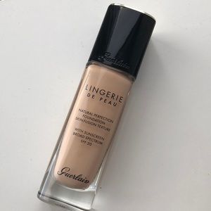 Guerlan Lingerie De Peau Foundation